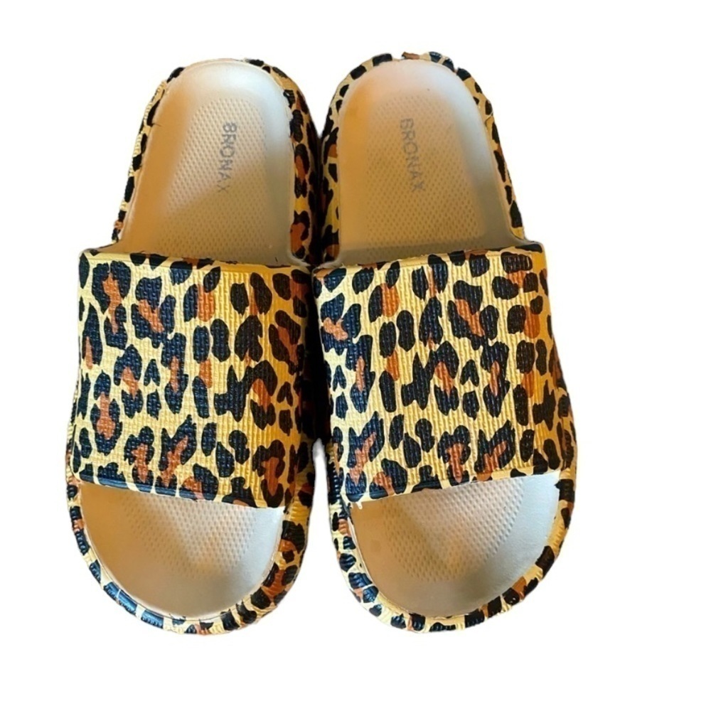 BRONAX Platform Cloud Pillow Slides in Leopard Print: EU size 39-40